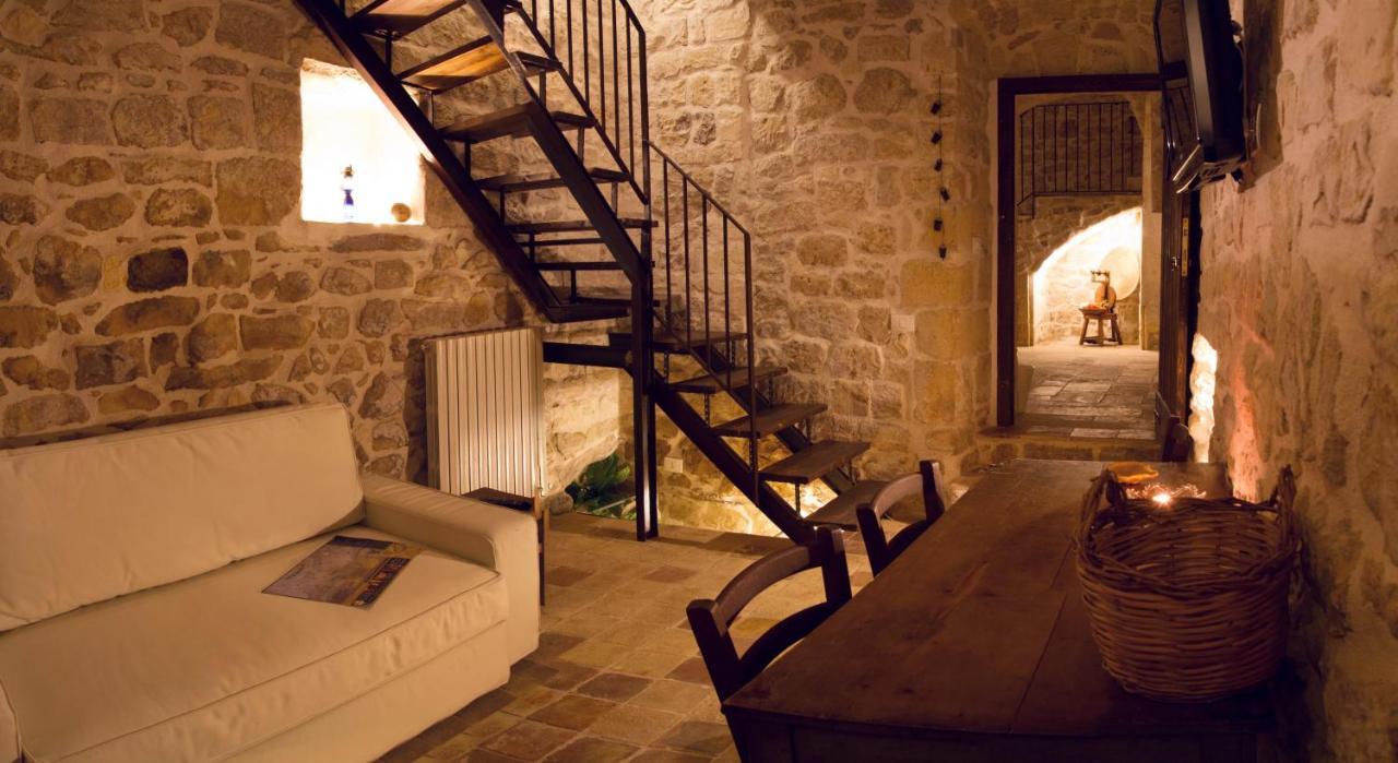 Case-Grotte Degli Avi, Esperienza Abitativa In Grotta Modica Exterior foto