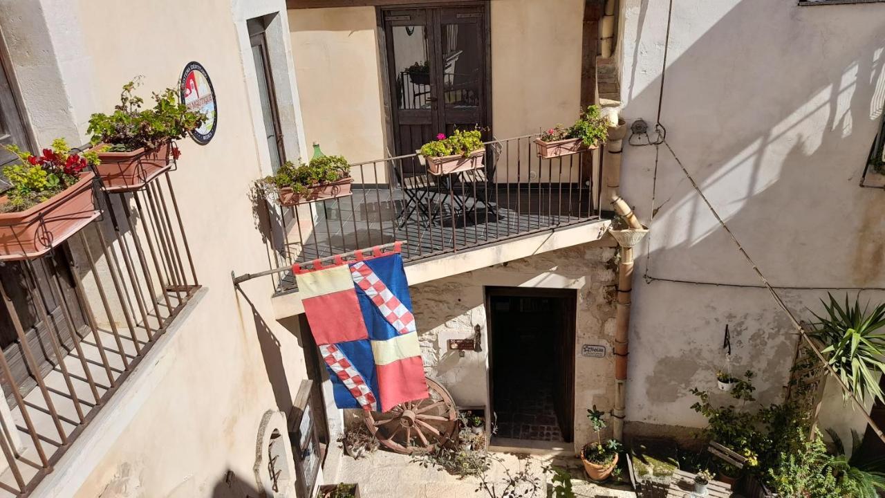 Case-Grotte Degli Avi, Esperienza Abitativa In Grotta Modica Exterior foto
