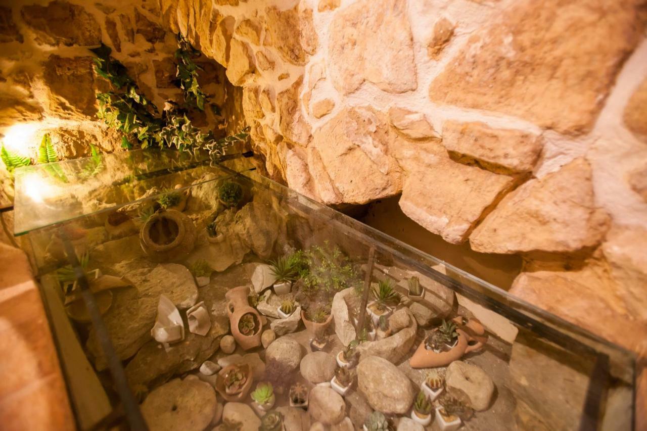 Case-Grotte Degli Avi, Esperienza Abitativa In Grotta Modica Exterior foto