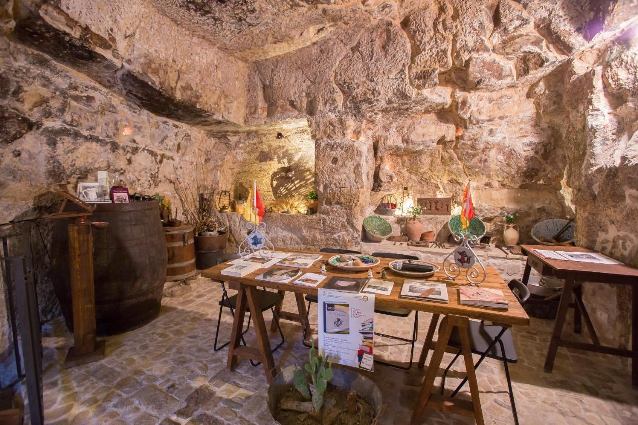 Case-Grotte Degli Avi, Esperienza Abitativa In Grotta Modica Exterior foto