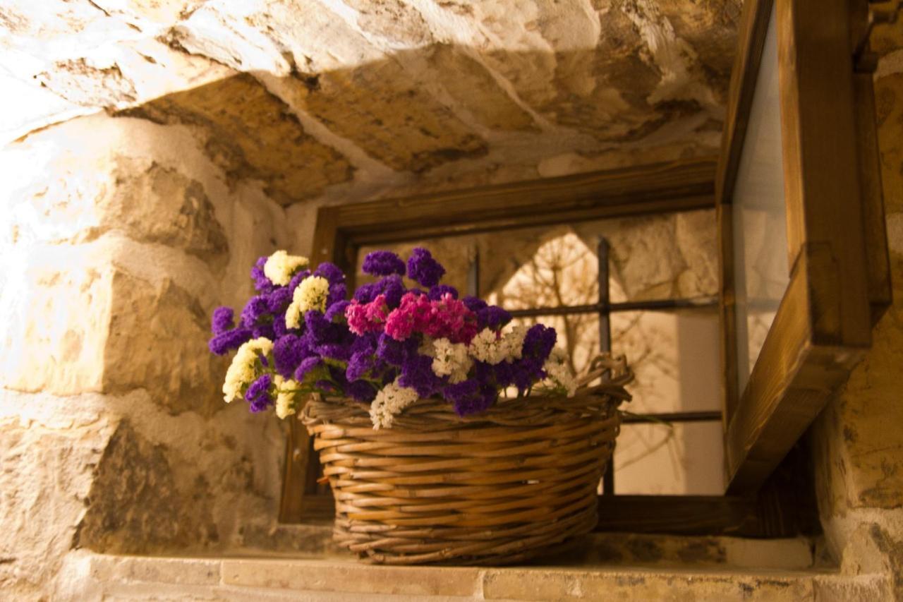 Case-Grotte Degli Avi, Esperienza Abitativa In Grotta Modica Exterior foto